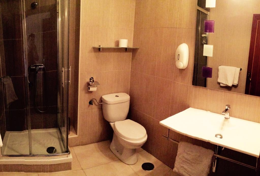 Hostal Mimosa Santander Camera foto